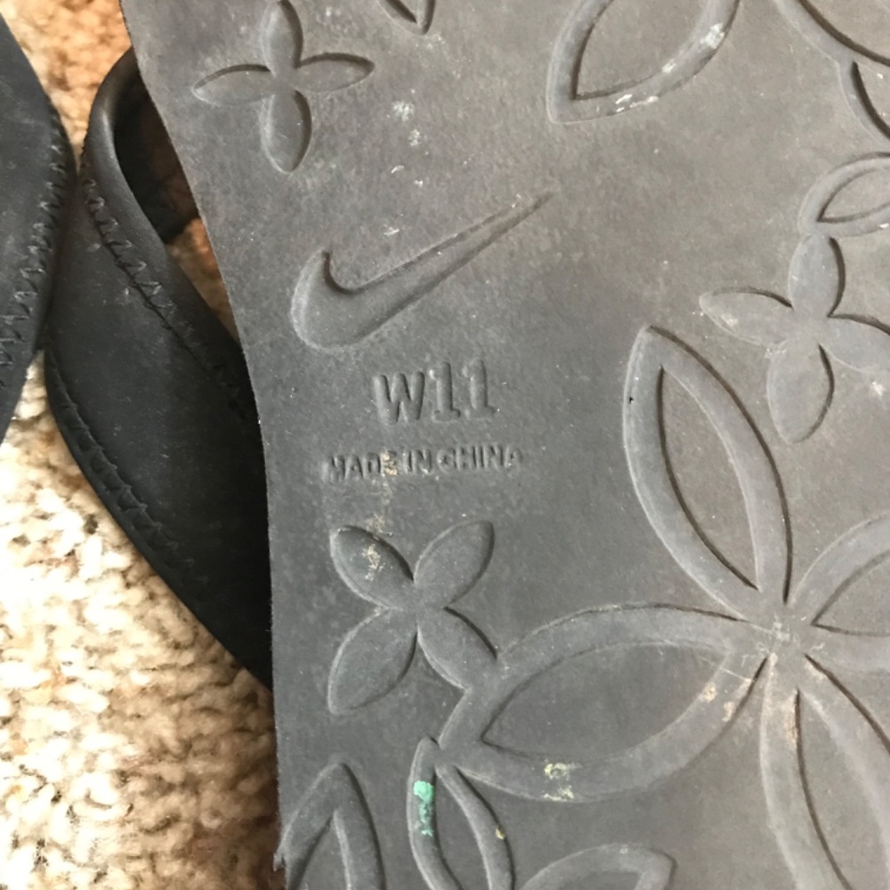 Nike flip flops - Picture 2 of 5